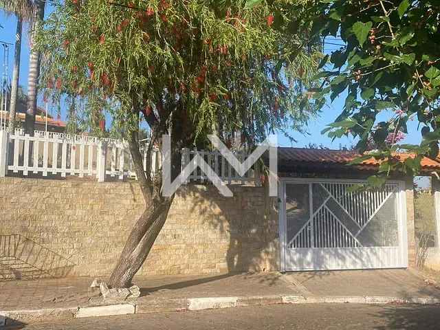 Chácara com 2000m² 4 quartos e 3 banheiros, à venda, no bairro Condomínio Portal das Rosas em Atibaia