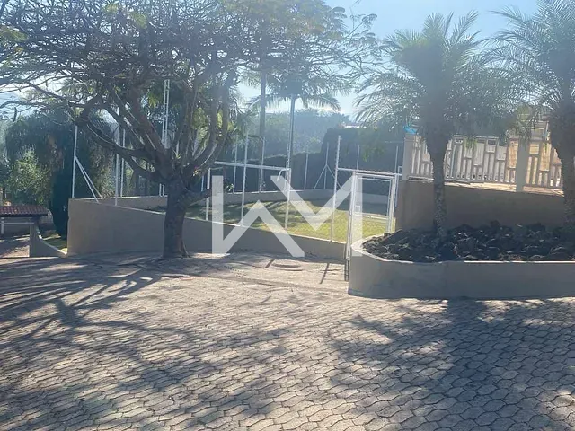 Chácara com 2000m² 4 quartos e 3 banheiros, à venda, no bairro Condomínio Portal das Rosas em Atibaia