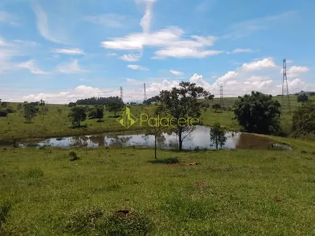 Chácara com 121000m², à venda, no bairro Parque Lago Azul em Pindamonhangaba