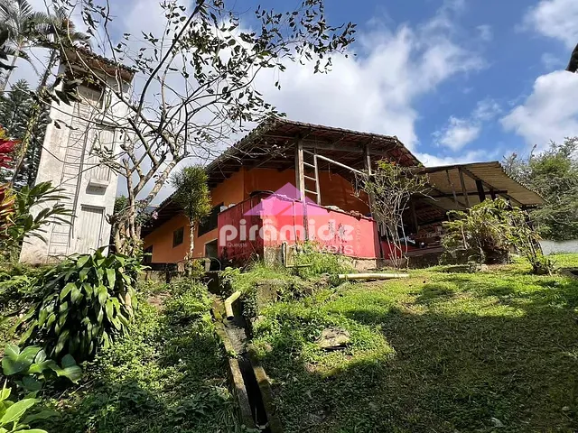 Chácara com 2800m² 2 quartos e 2 banheiros, à venda, no bairro Enseada em São Sebastião