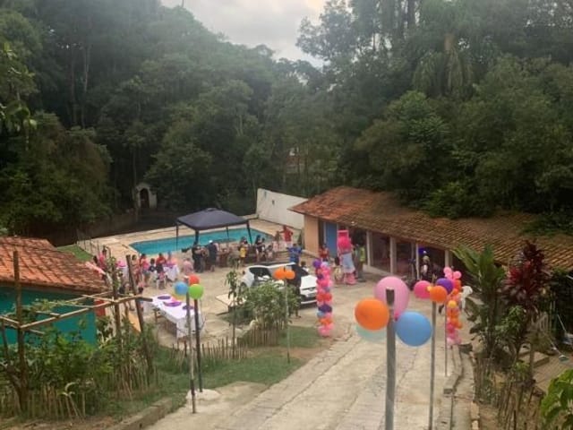 Chácara com 2000m² 3 quartos e 4 banheiros, à venda, no bairro Centro (Vargem Grande Paulista) em Vargem Grande Paulista