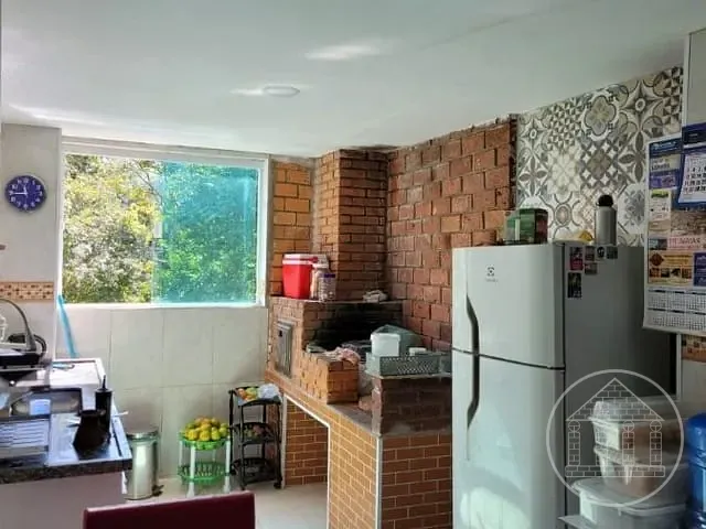 Chácara com 1200m², à venda, no bairro Bonanza em Embu-Guaçu