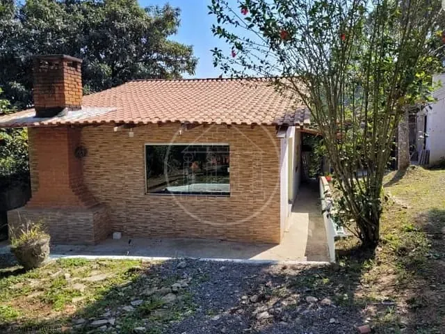 Chácara com 1200m², à venda, no bairro Bonanza em Embu-Guaçu