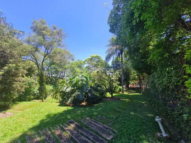 Chácara com 2465m² 3 quartos e 2 banheiros, à venda, no bairro Jardim Novo Mundo em Sorocaba