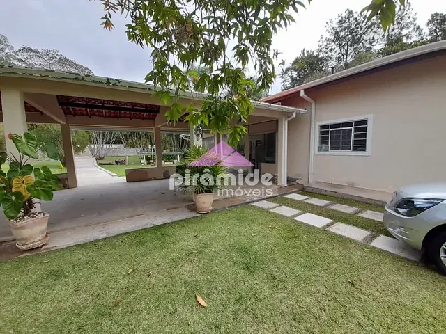 Chácara com 7400m² 4 quartos e 2 banheiros, à venda, no bairro Residencial Galo Branco em São José dos Campos