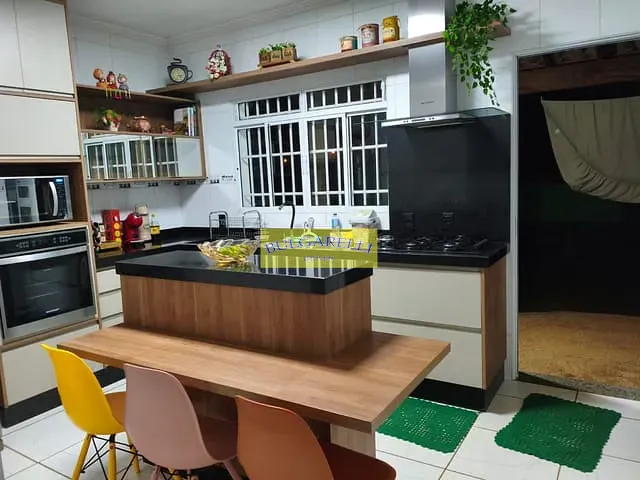 Chácara com 1000m² 3 quartos e 3 banheiros, à venda, no bairro Chácaras Santa Martha em Várzea Paulista