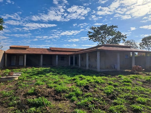 Chácara com 1000m² 3 quartos e 3 banheiros, à venda, no bairro Cambuí em Araçoiaba da Serra