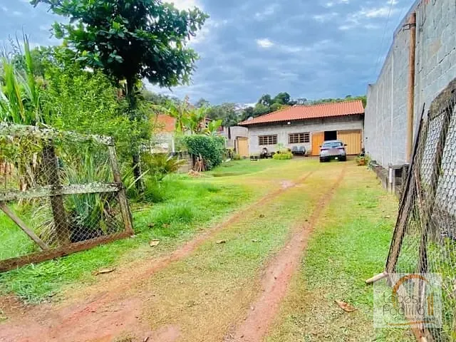 Chácara com 780m² 4 quartos e 4 banheiros, à venda, no bairro Jardim Paulista em Atibaia