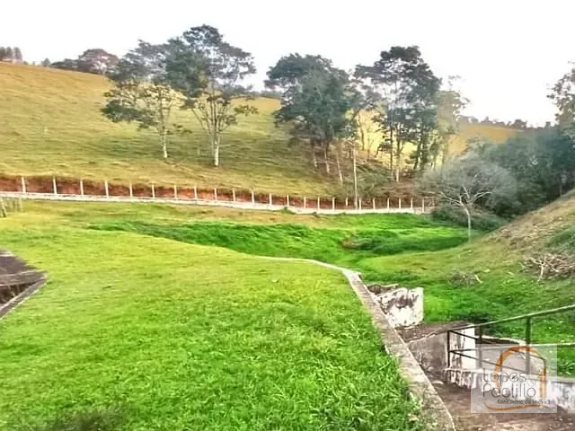 Chácara com 90000m² 4 quartos e 2 banheiros, à venda, no bairro Cuiabá de Cima em Nazaré Paulista