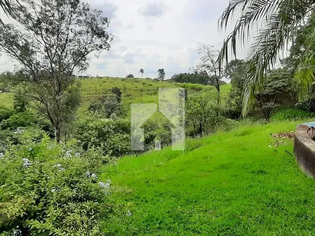 Chácara com 4424m² 3 quartos e 3 banheiros, à venda, no bairro Jardim Liberdade em Jundiaí