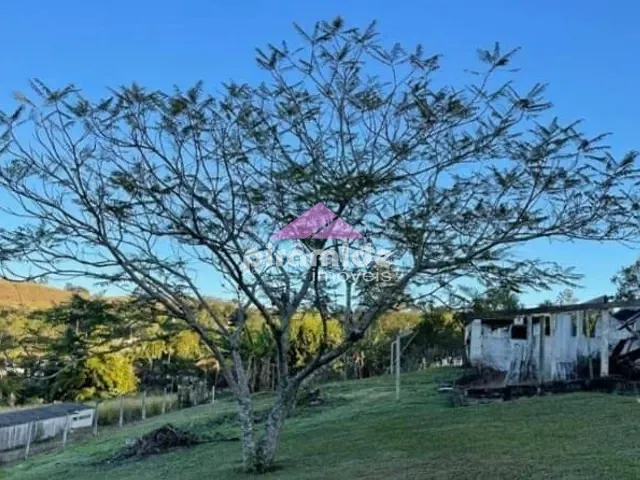 Chácara com 15000m² 4 quartos e 2 banheiros, à venda, no bairro Chácaras Rurais Guararema em Jacareí