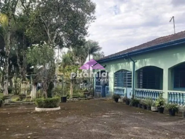 Chácara com 15000m² 4 quartos e 2 banheiros, à venda, no bairro Chácaras Rurais Guararema em Jacareí