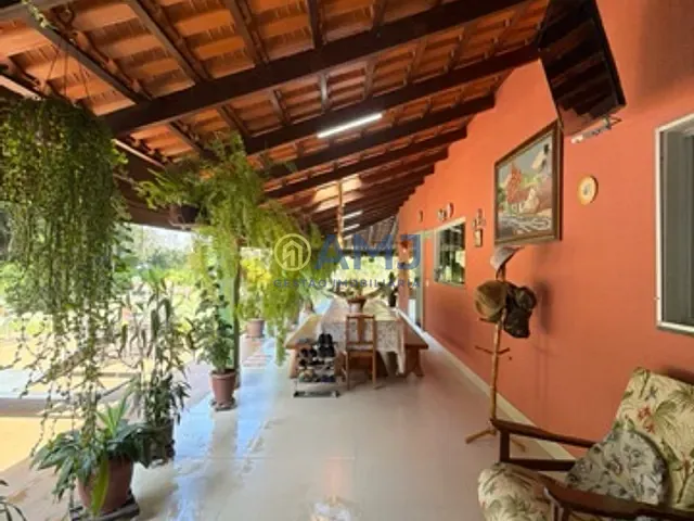 Chácara com 2264m² 4 quartos e 5 banheiros, à venda, no bairro Condomínio Countryville em Hidrolândia