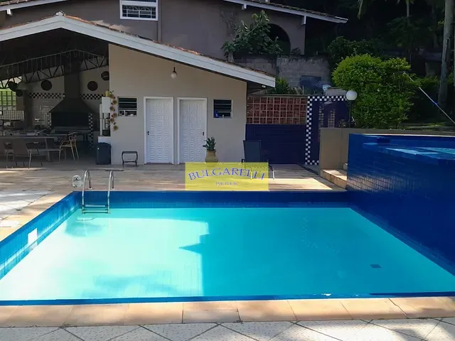 Chácara com 1800m² 4 quartos e 2 banheiros, à venda, no bairro Caxambu em Jundiaí