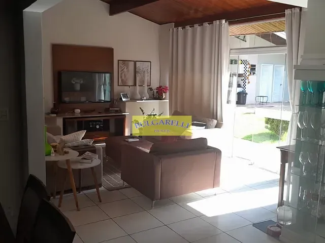 Chácara com 1800m² 4 quartos e 2 banheiros, à venda, no bairro Caxambu em Jundiaí