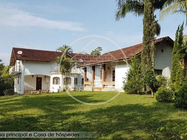 Chácara com 2000m² 5 quartos e 3 banheiros, à venda, no bairro Jardim Santa Terezinha (Parelheiros) em São Paulo
