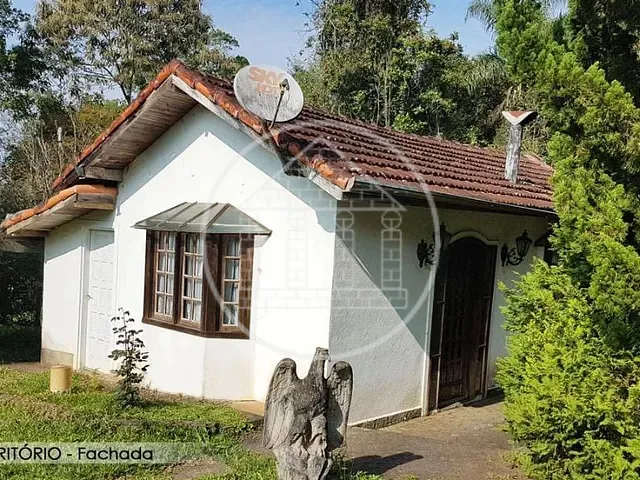 Chácara com 2000m² 5 quartos e 3 banheiros, à venda, no bairro Jardim Santa Terezinha (Parelheiros) em São Paulo