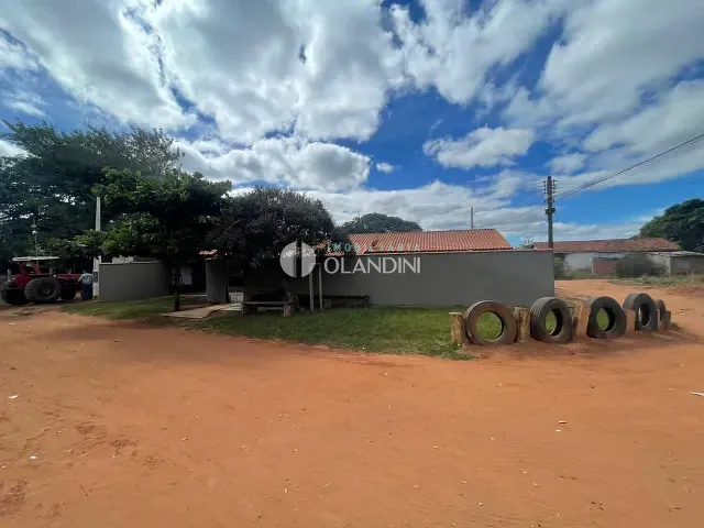 Chácara com 2000m² 5 quartos e 4 banheiros, à venda, no bairro Jardim Nova Limeira em Limeira