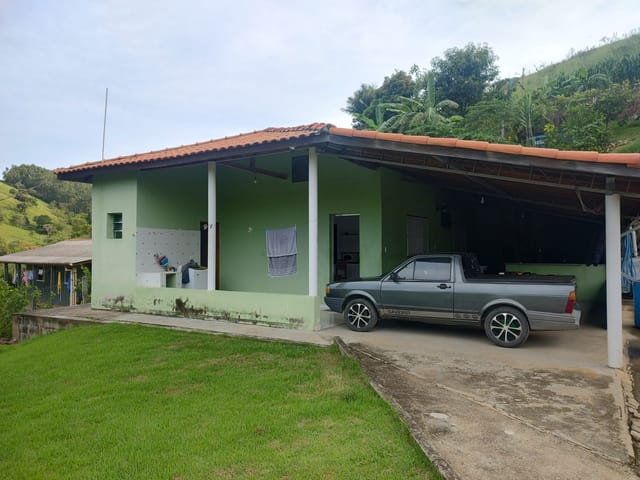 Chácara com 3000m² 1 quarto e 2 banheiros, à venda, no bairro Chácara São Félix em Taubaté