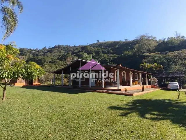 Chácara 3 quartos e 3 banheiros, à venda, no bairro Altos da Vila Paiva em São José dos Campos