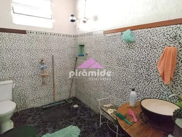 Chácara 3 quartos e 3 banheiros, à venda, no bairro Altos da Vila Paiva em São José dos Campos
