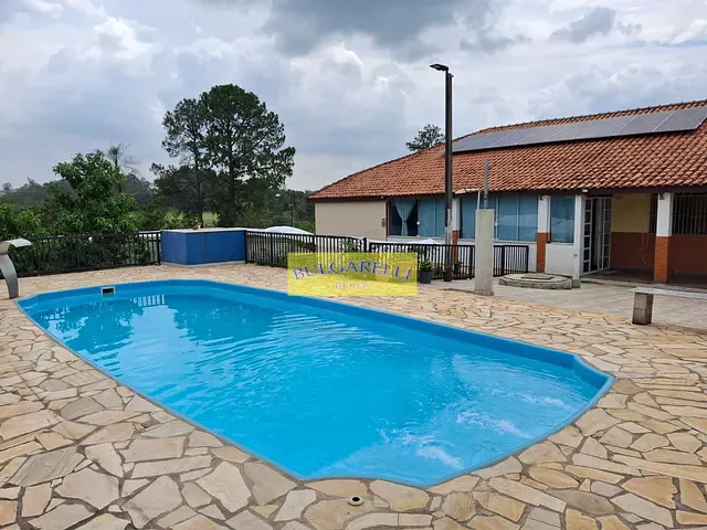 Chácara com 2537m² 4 quartos e 3 banheiros, à venda, no bairro Corrupira em Jundiaí
