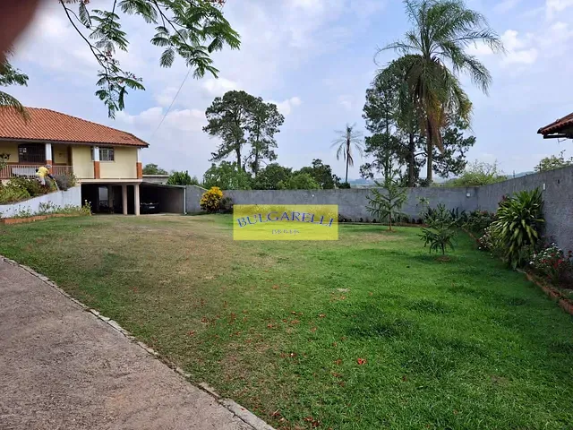 Chácara com 2537m² 4 quartos e 3 banheiros, à venda, no bairro Corrupira em Jundiaí