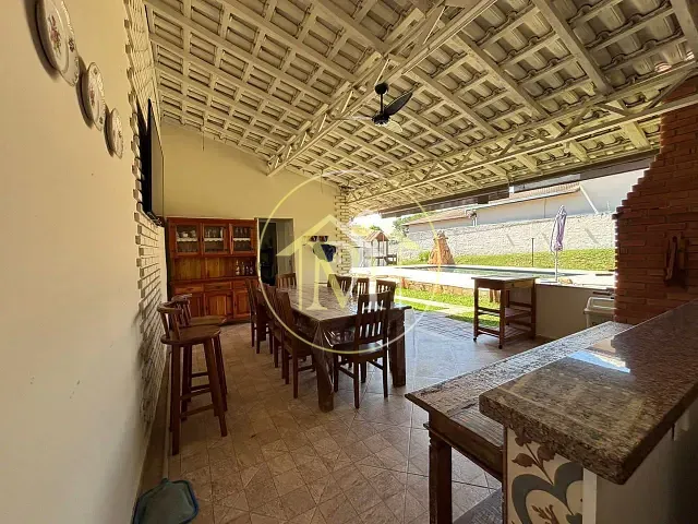 Chácara com 920m² 3 quartos e 3 banheiros, à venda, no bairro Área rural em Araçoiaba da Serra