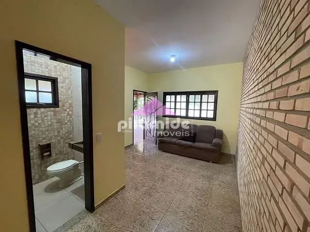 Chácara com 2000m² 3 quartos e 2 banheiros, à venda, no bairro Jardim Santa Hermínia em São José dos Campos
