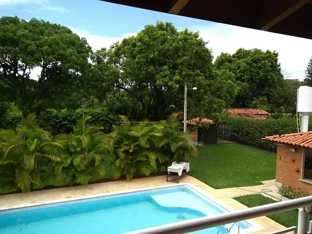 Chácara com 2500m² 4 quartos e 5 banheiros, à venda, no bairro Vale das Laranjeiras em Indaiatuba
