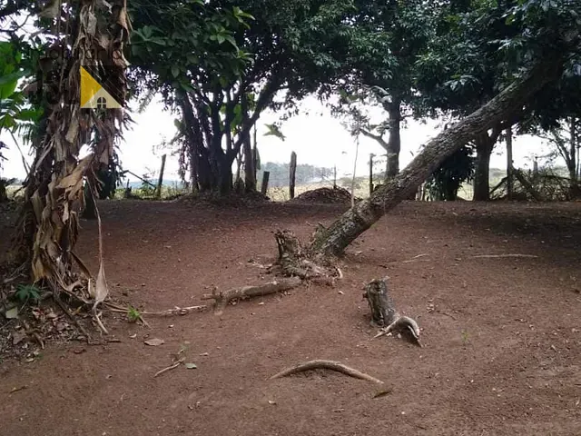 Chácara com 1700m² 2 quartos e 1 banheiro, à venda, no bairro Chácara Ipês em Caçapava