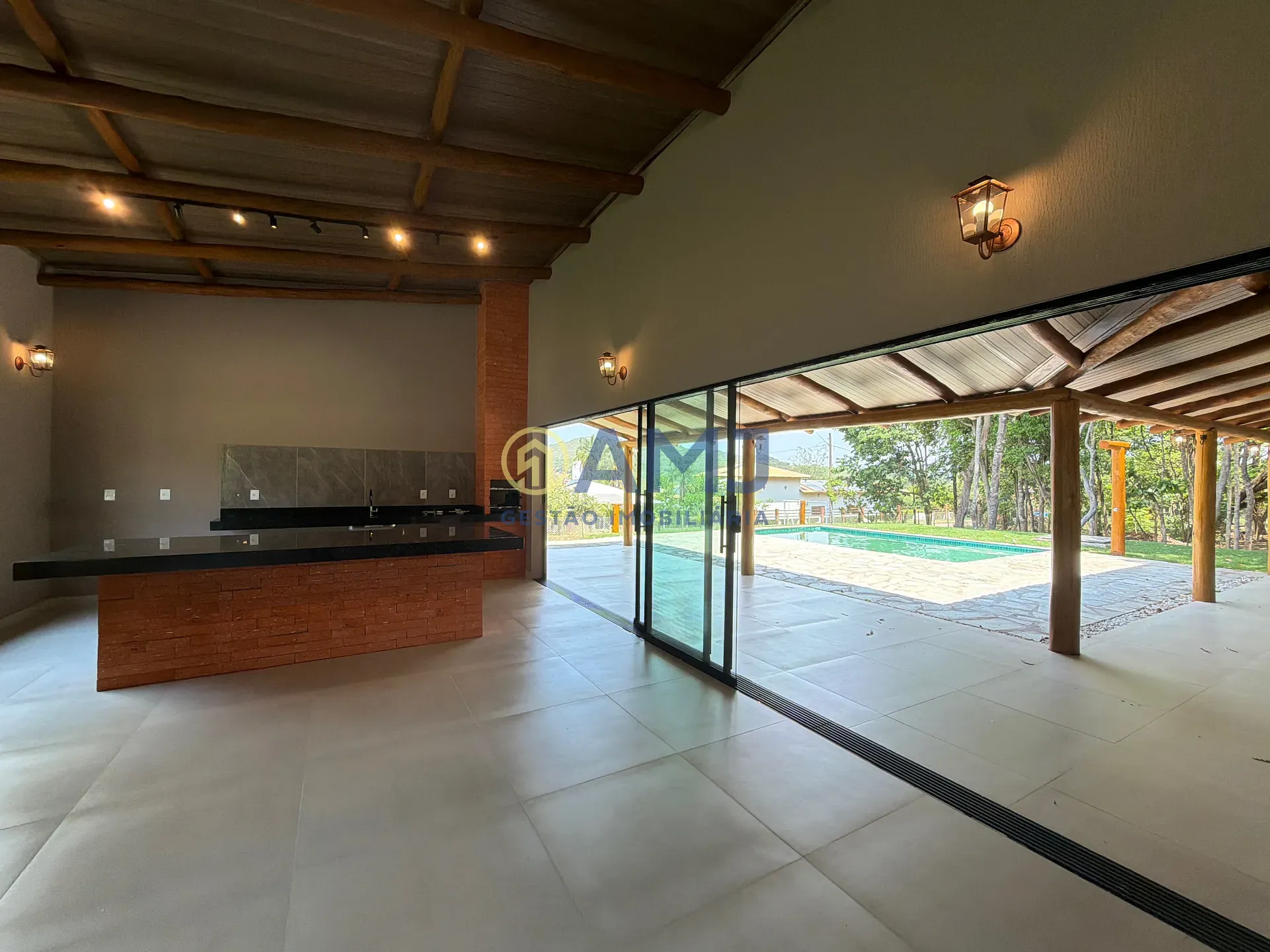 Chácara, 3 quartos, 1387 m² - Foto 2