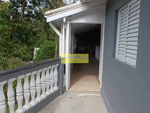 Chácara com 2401m² 3 quartos e 6 banheiros, à venda, no bairro Terras de Santa Cruz em Jundiaí