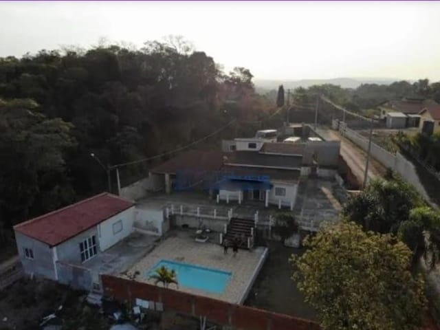 Chácara com 1637m² 3 quartos e 3 banheiros, à venda, no bairro Sorocamirim em São Roque