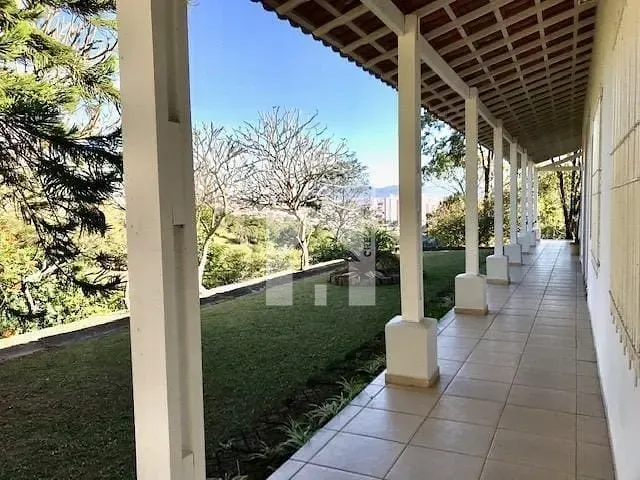 Chácara com 9280m² 4 quartos e 4 banheiros, à venda, no bairro Núcleo Colonial Barão de Jundiaí em Jundiaí