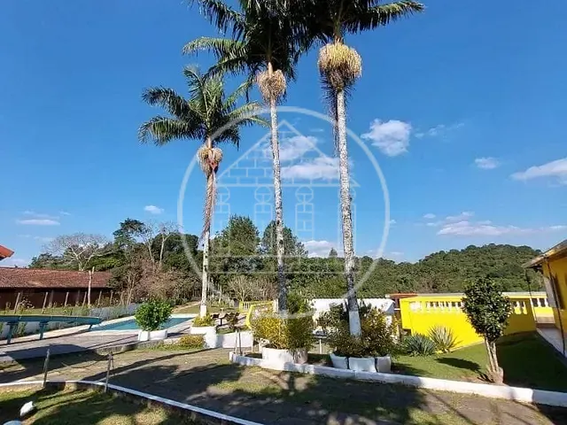 Chácara com 4800m² 3 quartos e 4 banheiros, à venda, no bairro Filipinho em Embu-Guaçu