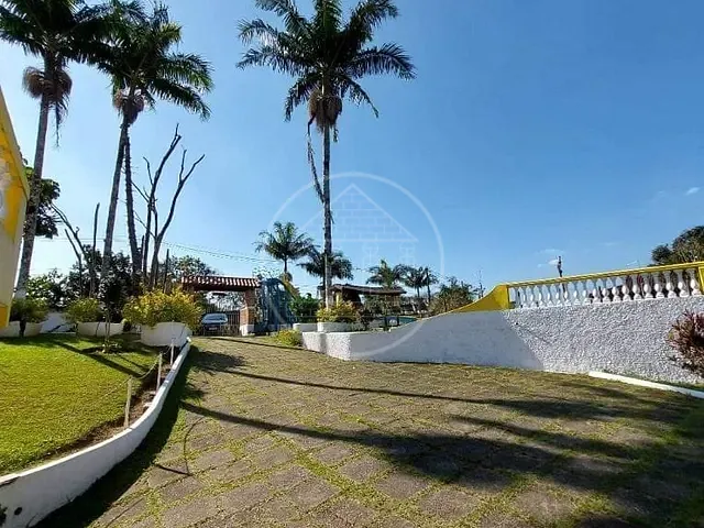 Chácara com 4800m² 3 quartos e 4 banheiros, à venda, no bairro Filipinho em Embu-Guaçu