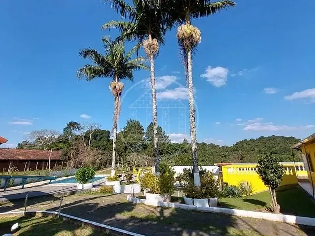 Chácara com 4800m² 3 quartos e 4 banheiros, à venda, no bairro Filipinho em Embu-Guaçu