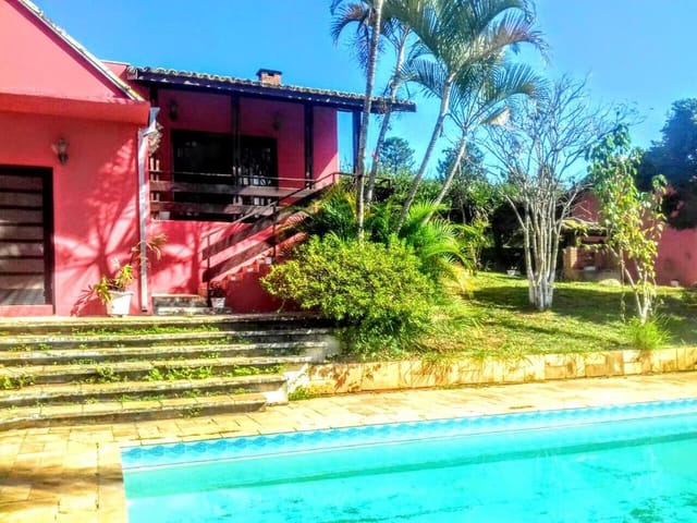 Chácara com 1500m² 3 quartos e 4 banheiros, à venda ou para alugar, no bairro Aguassai em Cotia
