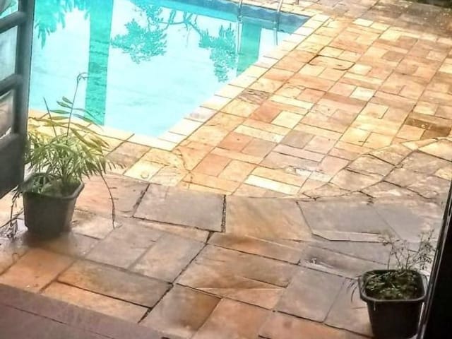 Chácara com 1500m² 3 quartos e 4 banheiros, à venda ou para alugar, no bairro Aguassai em Cotia