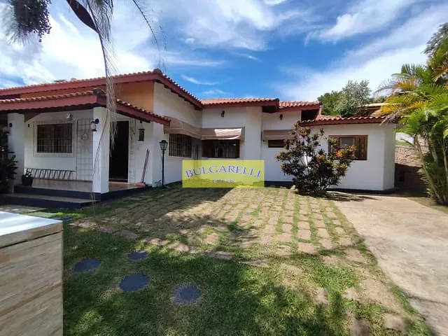 Chácara com 1200m² 3 quartos e 3 banheiros, à venda, no bairro Outeiro das Flores em Itupeva