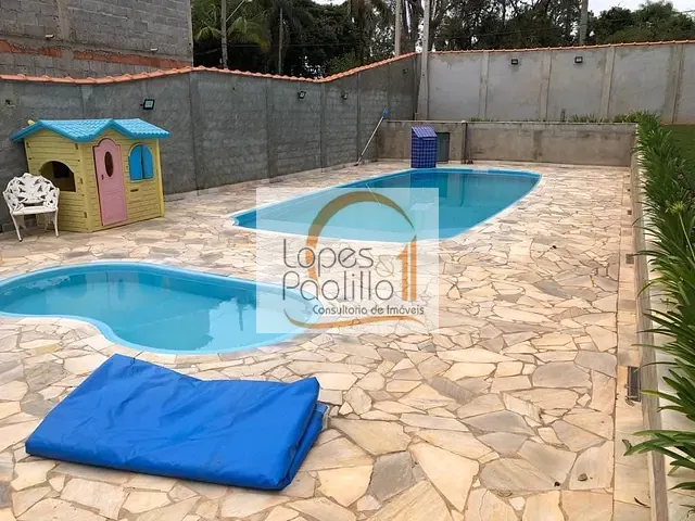 Chácara com 1000m² 6 quartos e 3 banheiros, à venda ou para alugar, no bairro Jardim Estância Brasil em Atibaia
