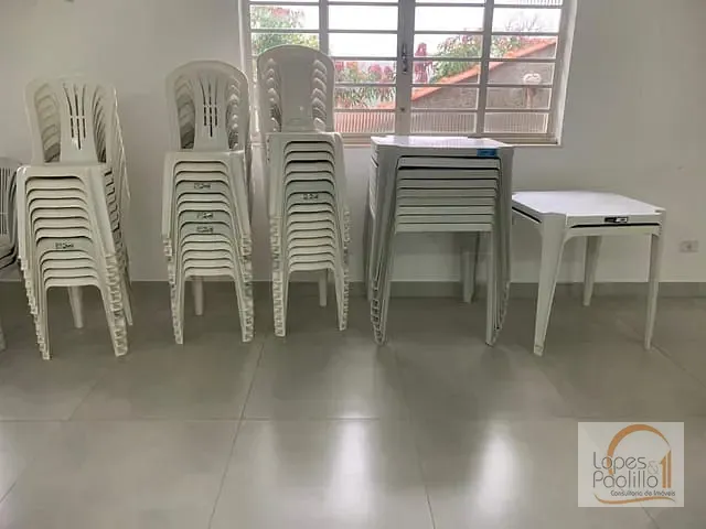 Chácara com 1000m² 6 quartos e 3 banheiros, à venda ou para alugar, no bairro Jardim Estância Brasil em Atibaia