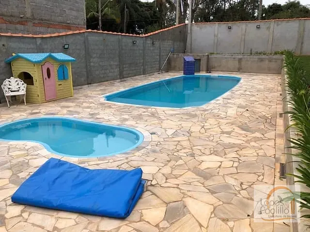 Chácara com 1000m² 6 quartos e 3 banheiros, à venda ou para alugar, no bairro Jardim Estância Brasil em Atibaia