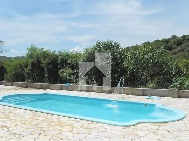 Chácara com 1800m² 2 quartos e 2 banheiros, à venda, no bairro Colina do Sol em Jarinu