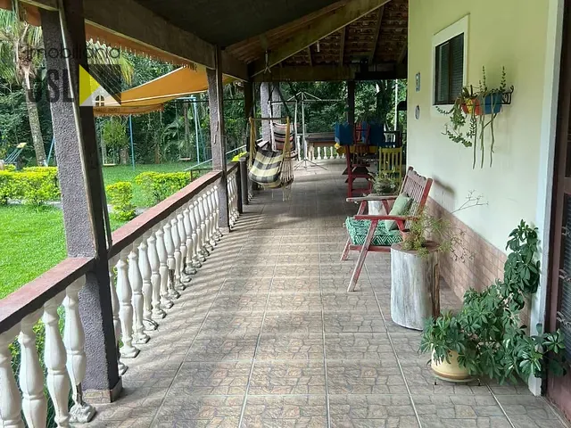 Chácara 3 quartos e 3 banheiros, à venda, no bairro São João da Boa Vista em Caçapava