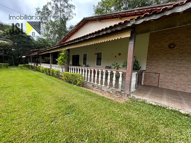 Chácara 3 quartos e 3 banheiros, à venda, no bairro São João da Boa Vista em Caçapava