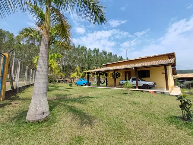 Chácara com 2100m² 2 quartos e 1 banheiro, à venda, no bairro Ribeirão Grande em Pindamonhangaba
