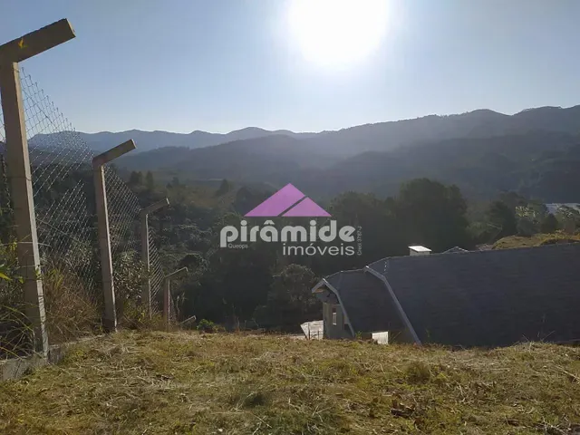 Chácara com 1140m² 3 quartos e 3 banheiros, à venda, no bairro Parque da Água Santa em Campos do Jordão