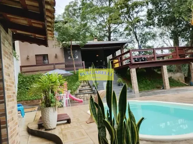 Chácara com 1180m² 2 quartos e 2 banheiros, à venda, no bairro Água das Flores em Jundiaí